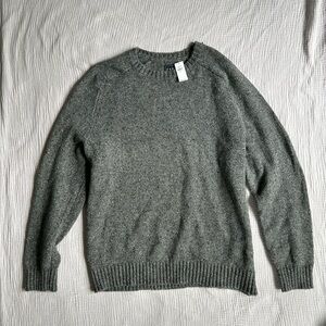 NWT Gap Men's Gray Crewneck Sweater